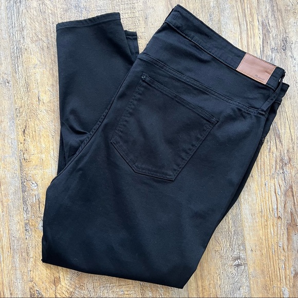 MADEWELL Curvy High-Rise Skinny Jeans in Carbondale Wash - Picture 5 of 7